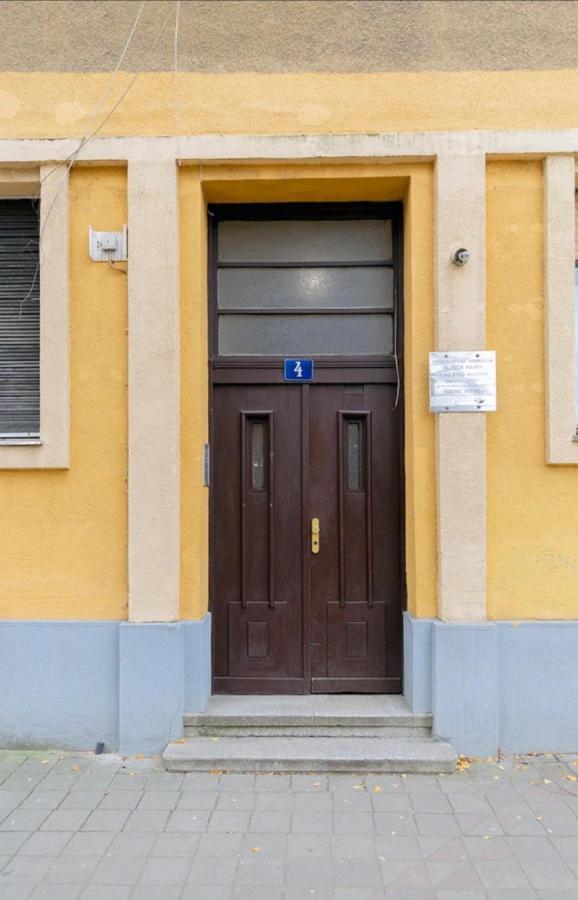New Studio In The City Center Novi Sad Esterno foto