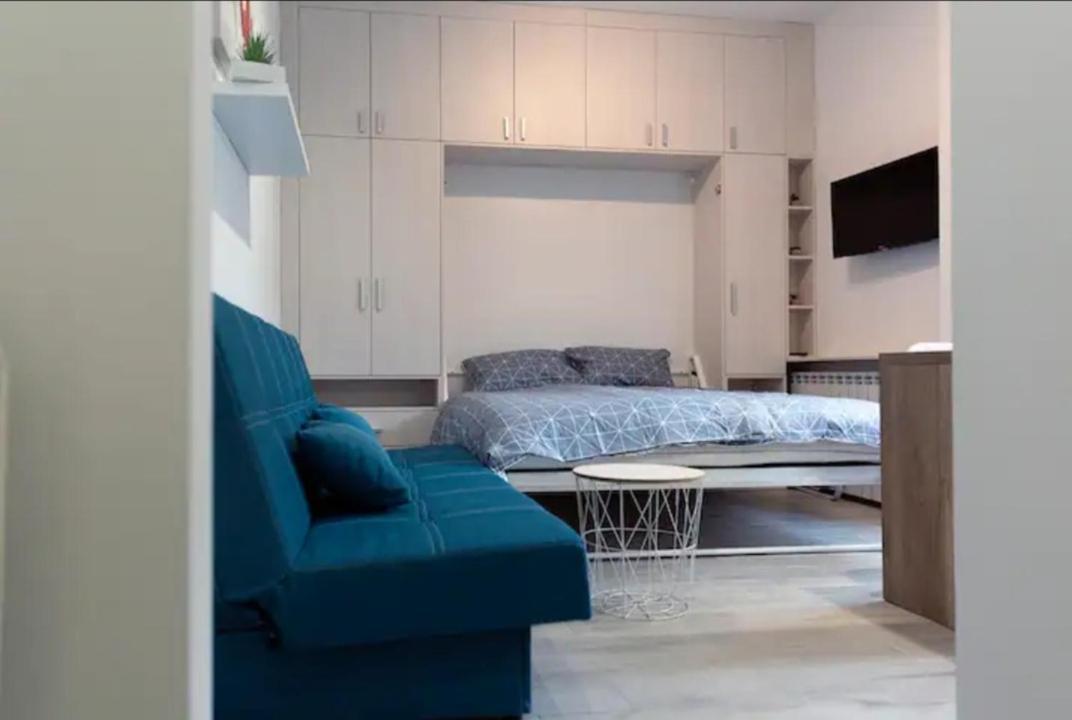 New Studio In The City Center Novi Sad Esterno foto
